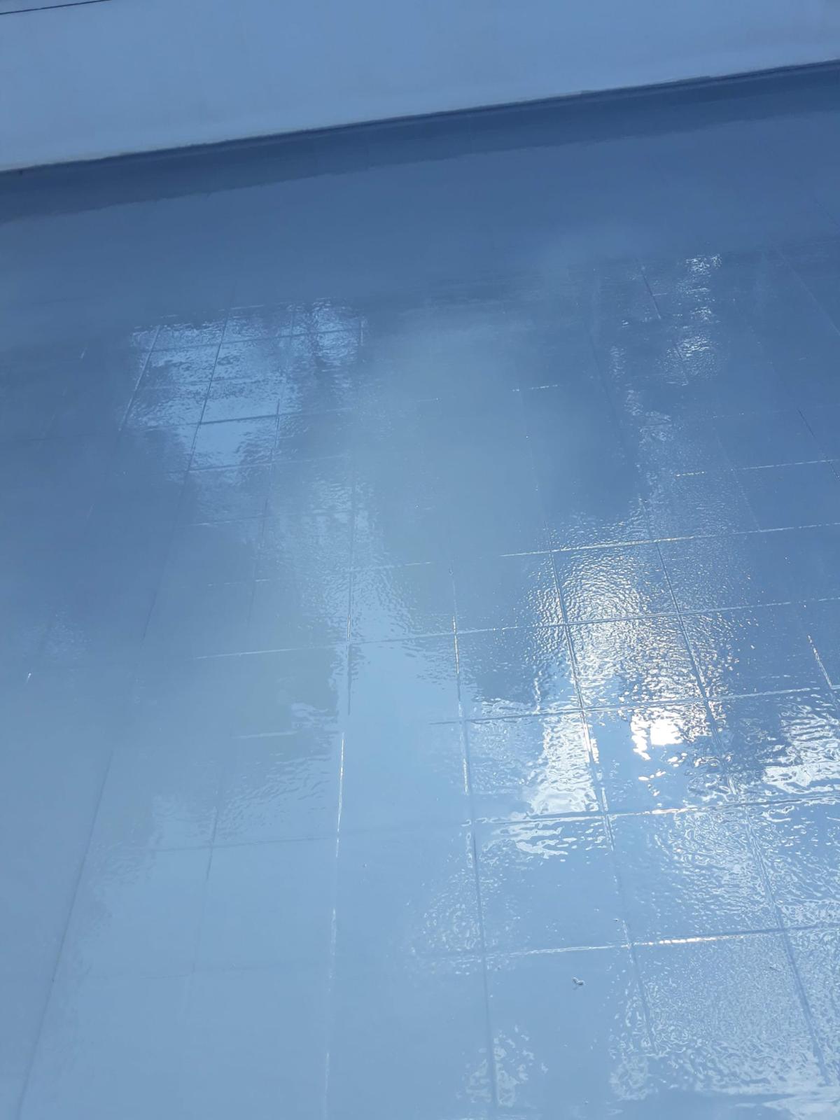 Cubierta con acabado impermeable continuo